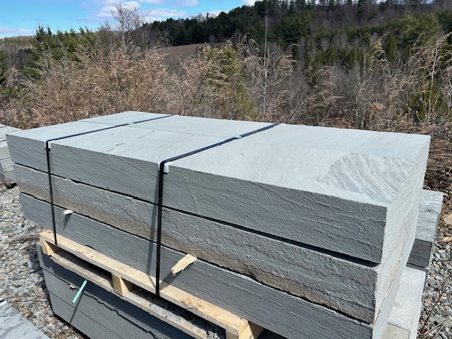 Lot #4: 1 pallet 16"x72"x6" Thermal Bluestone Steps